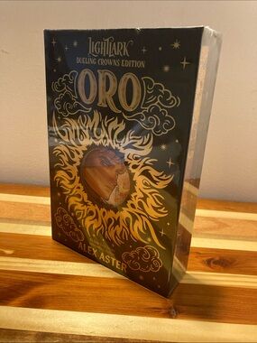 Oro Dueling Crowns Edition Decorative Coffee Table Book - Black & Gold